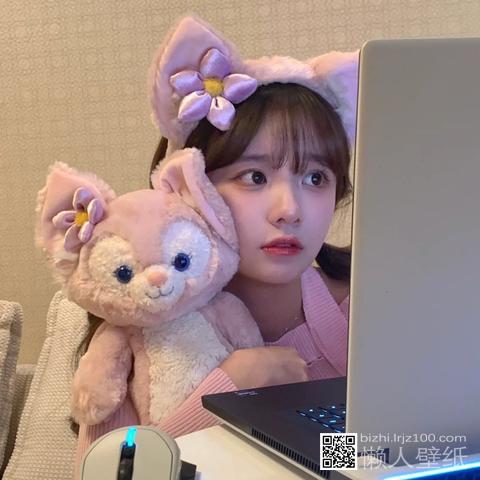 女生头像7fa9c.jpg
