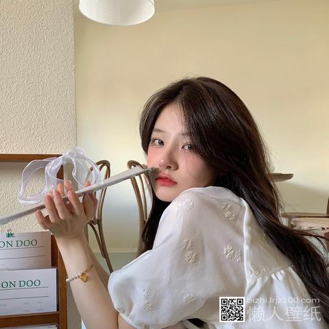 女生头像_3ee92.jpg