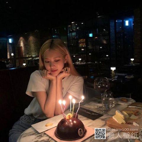 女生头像_3e76b.jpg